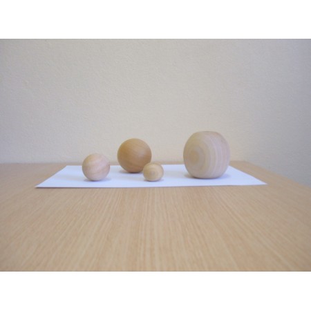 Bolinha de madeira com 25 mm