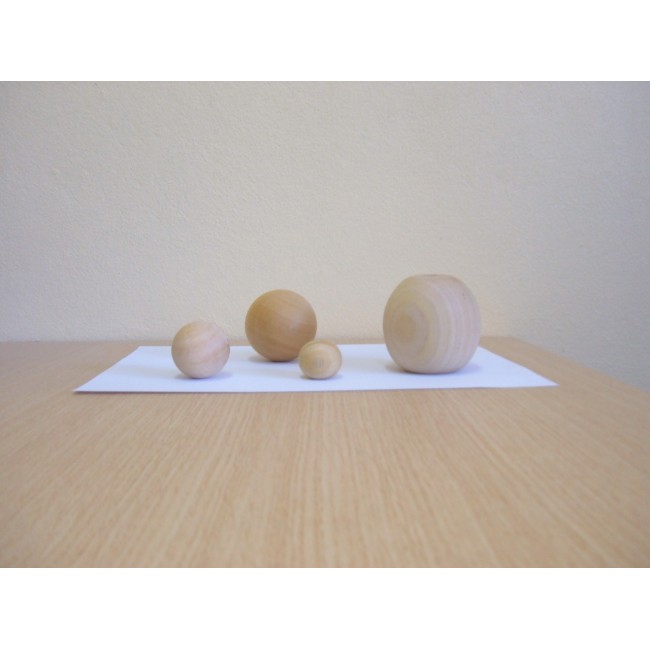 Bolinha de madeira com 46 mm