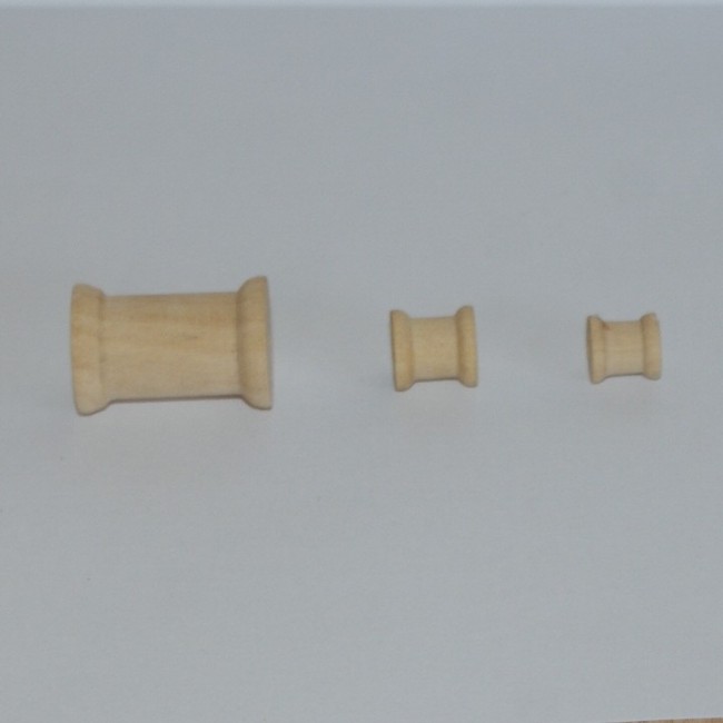 Carretis de linha de madeira 